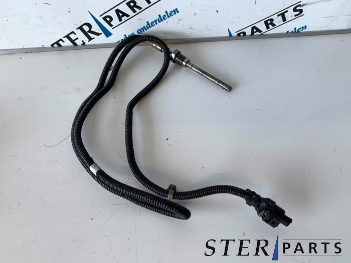 Usagé Sensor température d’échappement Mercedes R (W251) 3.0 320 CDI 24V 4-Matic Prix € 29,50 Règlement à la marge proposé par Sterparts Mercedes specialist