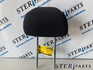 Gebruikte Hoofdsteun Mercedes C Estate (S204) 1.6 C-180 16V BlueEfficiency Prijs € 20,00 Margeregeling aangeboden door Sterparts Mercedes specialist