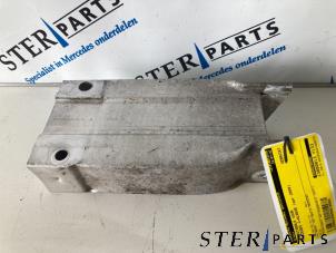 Gebruikte Chassisbalk voor Mercedes C (W204) 1.6 C-180K 16V BlueEfficiency Prijs € 19,95 Margeregeling aangeboden door Sterparts Mercedes specialist