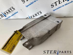 Gebruikte Chassisbalk voor Mercedes C (W204) 1.6 C-180K 16V BlueEfficiency Prijs € 19,95 Margeregeling aangeboden door Sterparts Mercedes specialist