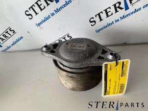 Gebruikte Motorrubber Mercedes C Estate (S204) 3.0 C-320 CDI V6 24V 4-Matic Prijs € 35,00 Margeregeling aangeboden door Sterparts Mercedes specialist