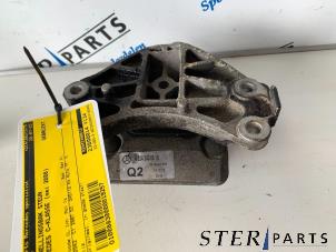 Gebruikte Versnellingsbak Steun Mercedes C Estate (S204) 3.0 C-320 CDI V6 24V 4-Matic Prijs € 29,95 Margeregeling aangeboden door Sterparts Mercedes specialist