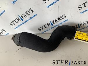 Gebruikte Intercooler Slang Mercedes C Estate (S204) 3.0 C-320 CDI V6 24V 4-Matic Prijs € 14,95 Margeregeling aangeboden door Sterparts Mercedes specialist