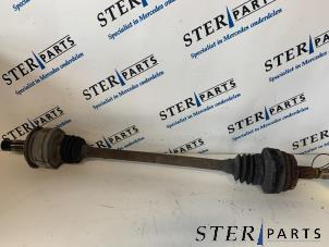 Gebruikte Steekas links-achter Mercedes E Combi (S211) 2.2 E-220 CDI 16V Prijs € 50,00 Margeregeling aangeboden door Sterparts Mercedes specialist