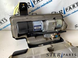 Gebruikte Achterklep motor Mercedes E Combi (S211) 2.2 E-220 CDI 16V Prijs € 75,00 Margeregeling aangeboden door Sterparts Mercedes specialist