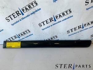 Gebruikte Portierlijst Mercedes ML I (163) 2.7 270 CDI 20V Prijs € 14,95 Margeregeling aangeboden door Sterparts Mercedes specialist
