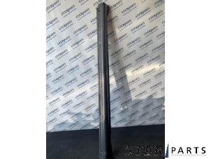Gebruikte Sideskirt links Mercedes B (W245) 2.0 B-200 CDI 16V Prijs € 40,00 Margeregeling aangeboden door Sterparts Mercedes specialist