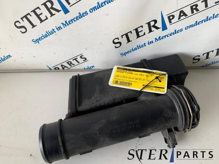 Gebruikte Intercooler Buis Mercedes E Combi (S211) 2.2 E-220 CDI 16V Prijs € 20,00 Margeregeling aangeboden door Sterparts Mercedes specialist
