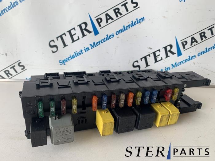 Gebruikte Comfort Module Mercedes E Combi (S211) 2.2 E-220 CDI 16V Prijs € 100,00 Margeregeling aangeboden door Sterparts Mercedes specialist