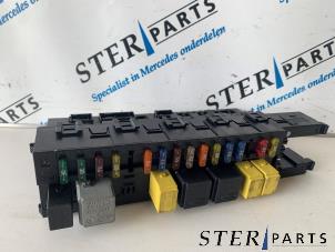 Gebruikte Comfort Module Mercedes E Combi (S211) 2.2 E-220 CDI 16V Prijs € 100,00 Margeregeling aangeboden door Sterparts Mercedes specialist