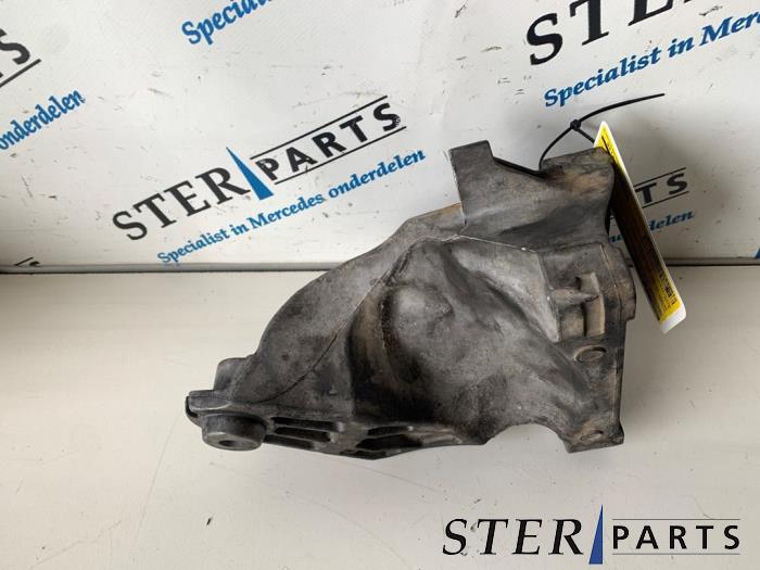 Gebruikte Motorsteun Mercedes C Estate (S205) C-220 CDI BlueTEC, C-220 d 2.2 16V Prijs € 24,95 Margeregeling aangeboden door Sterparts Mercedes specialist