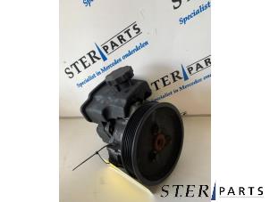 Gebruikte Stuurpomp Mercedes E Combi (S211) 3.2 E-320 CDI 24V Prijs € 49,50 Margeregeling aangeboden door Sterparts Mercedes specialist