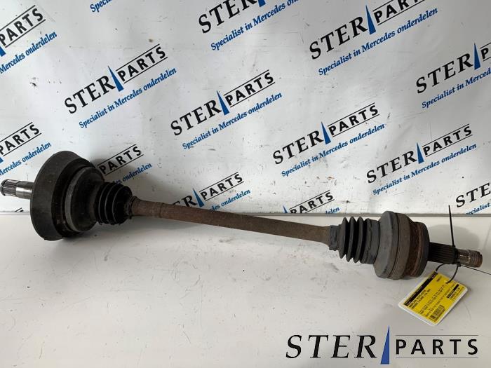 Gebruikte Steekas rechts-achter Mercedes E Combi (S211) 3.2 E-320 CDI 24V Prijs € 49,50 Margeregeling aangeboden door Sterparts Mercedes specialist