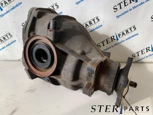 Gebruikte Differentieel achter Mercedes E Combi (S211) 3.2 E-320 CDI 24V Prijs € 174,50 Margeregeling aangeboden door Sterparts Mercedes specialist
