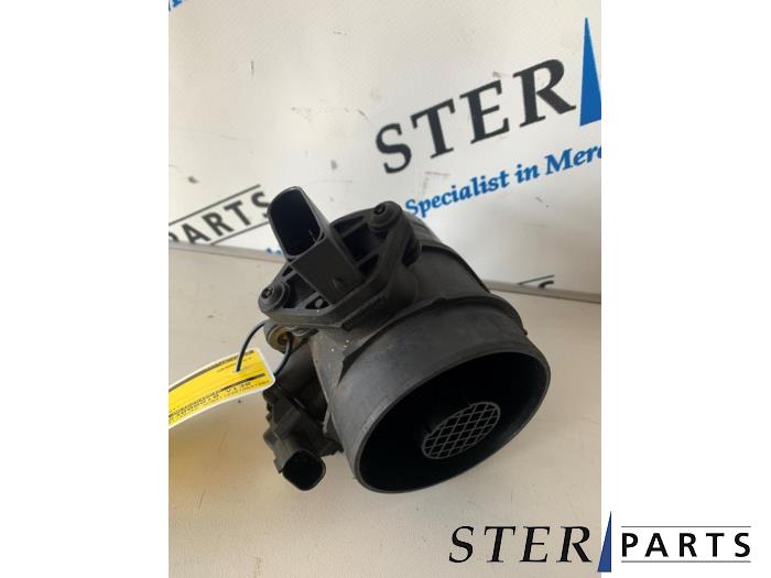Gebruikte Luchtmassameter Mercedes E Combi (S211) 3.2 E-320 CDI 24V Prijs € 34,95 Margeregeling aangeboden door Sterparts Mercedes specialist