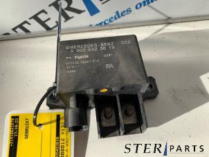 Gebruikte Relais Mercedes E (W211) 2.2 E-200 CDI 16V Prijs € 24,95 Margeregeling aangeboden door Sterparts Mercedes specialist