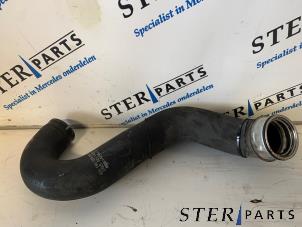 Gebruikte Intercooler Slang Mercedes B (W245) 2.0 B-200 16V Turbo Prijs € 14,95 Margeregeling aangeboden door Sterparts Mercedes specialist