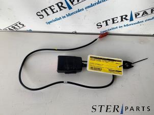 Gebruikte Veiligheidsgordel Insteek links-voor Mercedes B (W245) 2.0 B-200 16V Turbo Prijs € 9,50 Margeregeling aangeboden door Sterparts Mercedes specialist