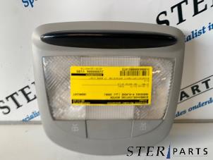 Gebruikte Binnenverlichting achter Mercedes R (W251) 3.0 320 CDI 24V 4-Matic Prijs € 39,95 Margeregeling aangeboden door Sterparts Mercedes specialist