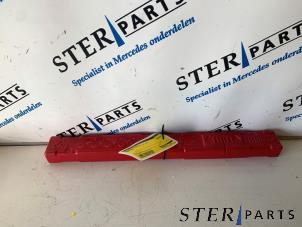 Gebruikte Gevarendriehoek Mercedes C Estate (S204) 2.2 C-180 CDI 16V BlueEFFICIENCY Prijs € 19,95 Margeregeling aangeboden door Sterparts Mercedes specialist