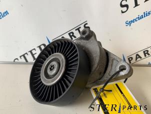 Gebruikte Spanrol Multiriem Mercedes E (W211) 3.2 E-320 V6 18V Prijs € 25,00 Margeregeling aangeboden door Sterparts Mercedes specialist