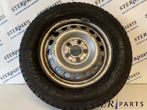 Gebruikte Velg + Band Mercedes Vito (638.0) 2.3 108D Prijs € 34,95 Margeregeling aangeboden door Sterparts Mercedes specialist