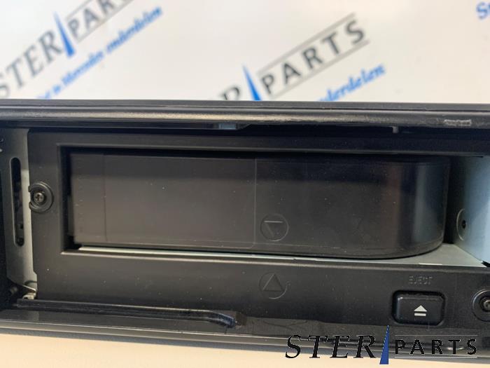 CD Wisselaar van een Mercedes-Benz ML I (163) 2.7 270 CDI 20V 2003
