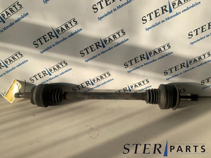 Gebruikte Aandrijfas rechts-achter Mercedes E (W212) E-350 CDI BlueEfficiency 3.0 V6 24V Prijs € 49,50 Margeregeling aangeboden door Sterparts Mercedes specialist