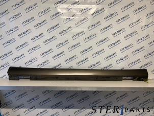 Gebruikte Sideskirt rechts Mercedes E (W212) E-350 CDI BlueEfficiency 3.0 V6 24V Prijs € 59,50 Margeregeling aangeboden door Sterparts Mercedes specialist