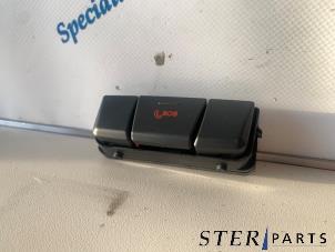 Gebruikte SOS knop Mercedes A (W176) 1.5 A-160 CDI, A-160d 16V Prijs € 14,95 Margeregeling aangeboden door Sterparts Mercedes specialist