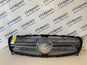 Gebruikte Grille Mercedes A-Klasse AMG (W176) 2.0 A-45 AMG Turbo 16V 4-Matic Prijs € 149,50 Margeregeling aangeboden door Sterparts Mercedes specialist
