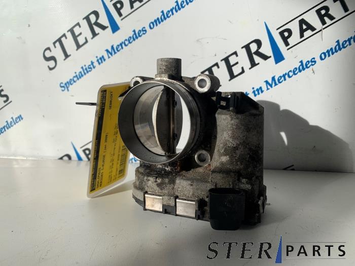 Gasklephuis van een Mercedes-Benz C Estate (S204) 2.2 C-200 CDI 16V . 2009