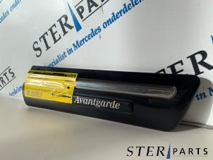 Gebruikte Sierlijst Mercedes E (W210) 2.0 E-200K 16V Prijs € 12,50 Margeregeling aangeboden door Sterparts Mercedes specialist