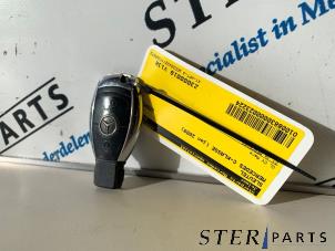 Gebruikte Sleutel Mercedes C Estate (S204) 2.2 C-200 CDI 16V . Prijs € 19,95 Margeregeling aangeboden door Sterparts Mercedes specialist