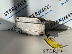 Gebruikte Chassisbalk voor Mercedes C Estate (S204) 2.2 C-200 CDI 16V . Prijs € 19,95 Margeregeling aangeboden door Sterparts Mercedes specialist