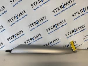 Gebruikte A-stijl Afdekkap rechts Mercedes SLK (R170) 2.3 230 K 16V Prijs € 24,95 Margeregeling aangeboden door Sterparts Mercedes specialist