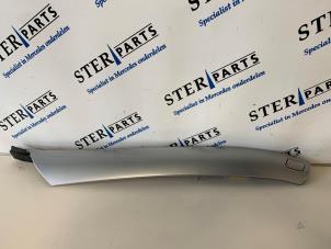 Gebruikte A-stijl Afdekkap links Mercedes SLK (R170) 2.3 230 K 16V Prijs € 24,95 Margeregeling aangeboden door Sterparts Mercedes specialist