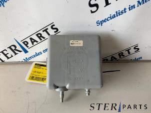 Gebruikte Diversen Mercedes SLK (R170) 2.3 230 K 16V Prijs € 19,50 Margeregeling aangeboden door Sterparts Mercedes specialist