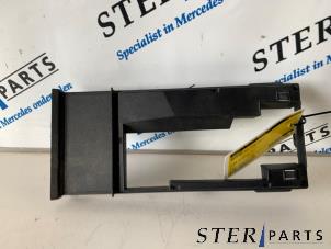 Gebruikte Diversen Mercedes SLK (R170) 2.3 230 K 16V Prijs € 4,95 Margeregeling aangeboden door Sterparts Mercedes specialist