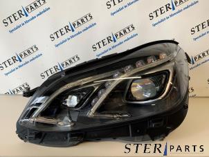 Nieuwe Linker Koplamp Mercedes E (W212) E-200 CGI 16V BlueEfficiency Prijs € 1.324,95 Inclusief btw aangeboden door Sterparts Mercedes specialist