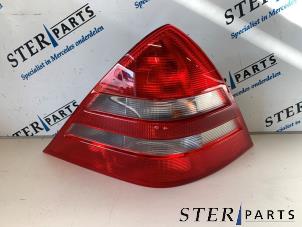 Gebruikte Achterlicht rechts Mercedes SLK (R170) 2.3 230 K 16V Prijs € 99,95 Margeregeling aangeboden door Sterparts Mercedes specialist