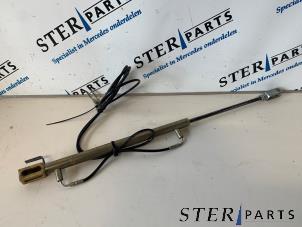 Gebruikte Hefcilinder Mercedes SLK (R170) 2.3 230 K 16V Prijs € 125,00 Margeregeling aangeboden door Sterparts Mercedes specialist