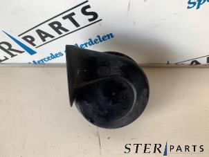 Gebruikte Toeter Mercedes SLK (R170) 2.3 230 K 16V Prijs € 15,00 Margeregeling aangeboden door Sterparts Mercedes specialist