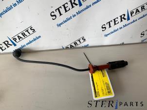 Gebruikte Diversen Mercedes SLK (R170) 2.3 230 K 16V Prijs € 9,50 Margeregeling aangeboden door Sterparts Mercedes specialist