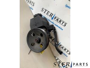 Gebruikte Pomp Servo Mercedes SLK (R170) 2.3 230 K 16V Prijs € 49,50 Margeregeling aangeboden door Sterparts Mercedes specialist