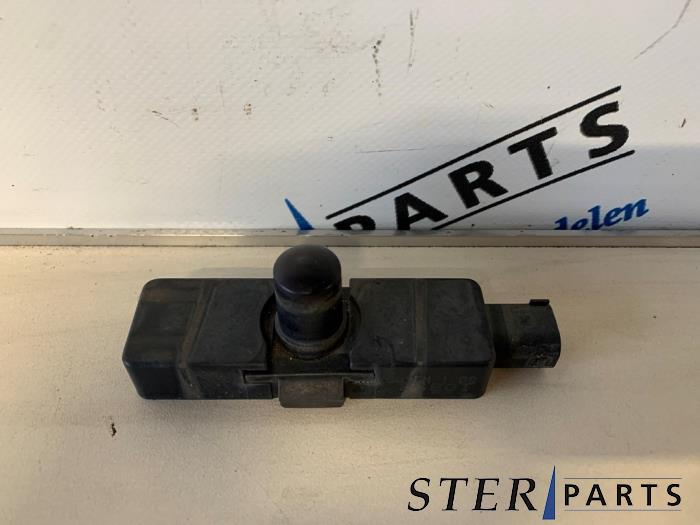 Gebruikte Lichtsensor Mercedes SL (R230) 5.0 SL-500 V8 24V Prijs € 35,00 Margeregeling aangeboden door Sterparts Mercedes specialist