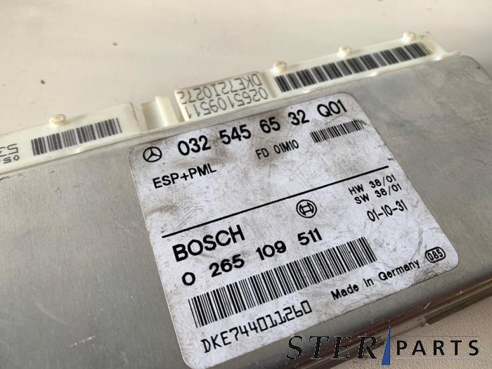 Esp computer van een Mercedes-Benz SL (R230) 5.0 SL-500 V8 24V 2002