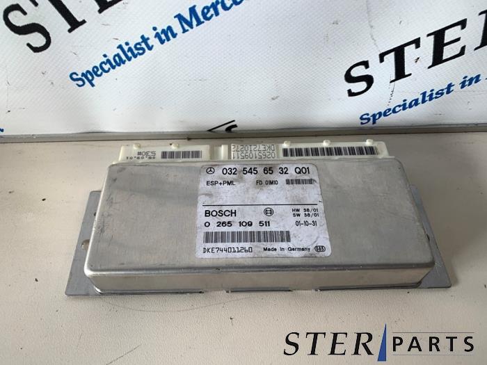Esp computer van een Mercedes-Benz SL (R230) 5.0 SL-500 V8 24V 2002