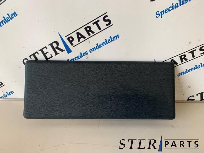 Gebruikte Diversen Mercedes SL (R230) 5.0 SL-500 V8 24V Prijs € 49,50 Margeregeling aangeboden door Sterparts Mercedes specialist