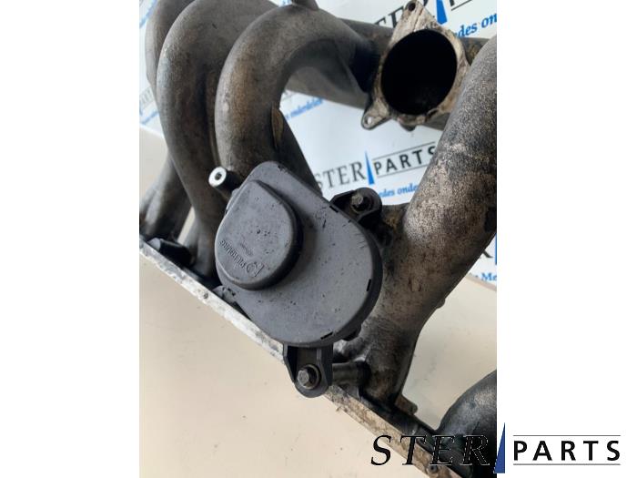 Inlaatspruitstuk van een Mercedes-Benz E (W210) 3.2 E-320 CDI 24V 2001